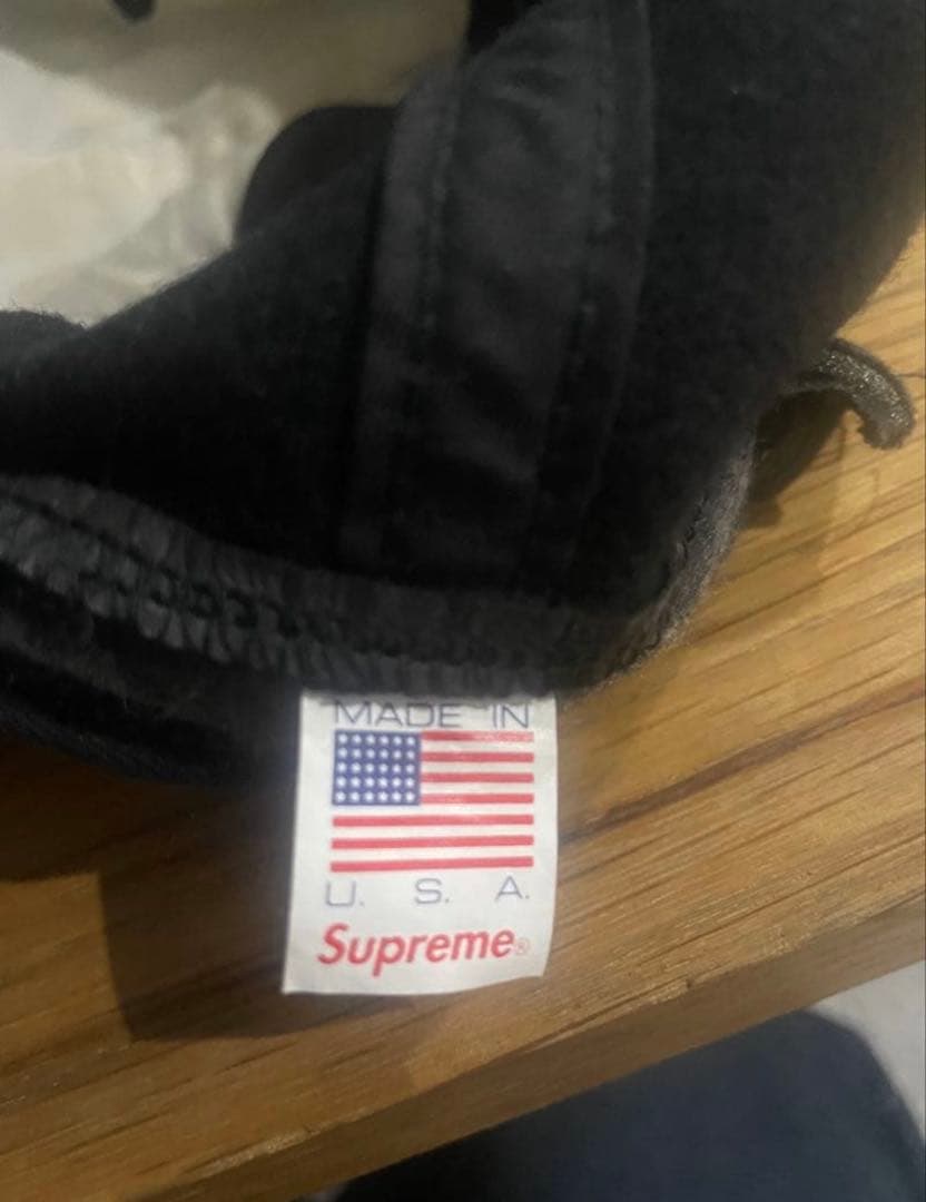 b*k様 Supreme 黒 キャップ Sロゴ