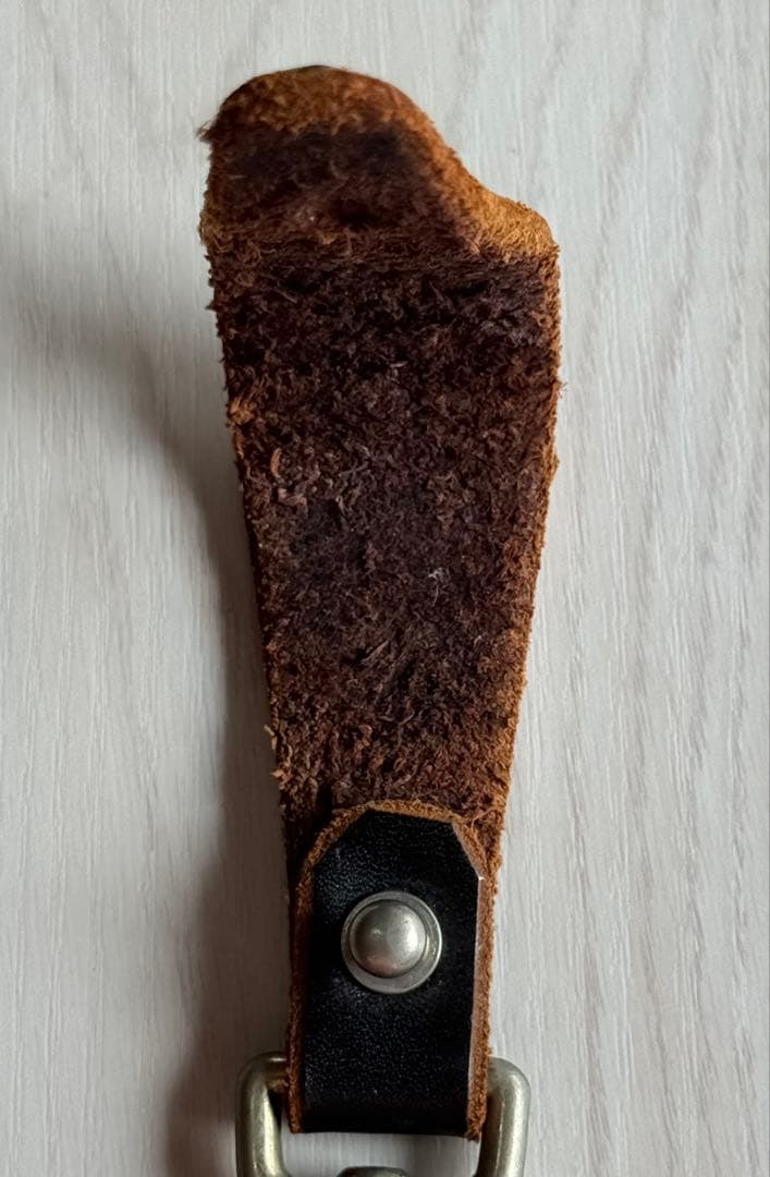 HTC スタッズ キーホルダー クリアストーン ブラック