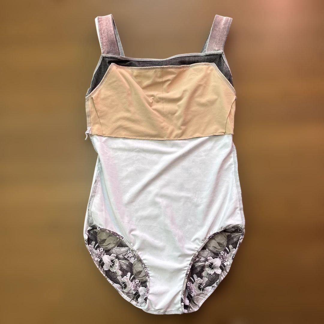 バレエ Unoa Flower gate sand gray Pique design