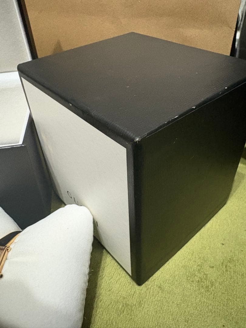 GUCCI ピンク文字盤 ブレスレットウォッチ