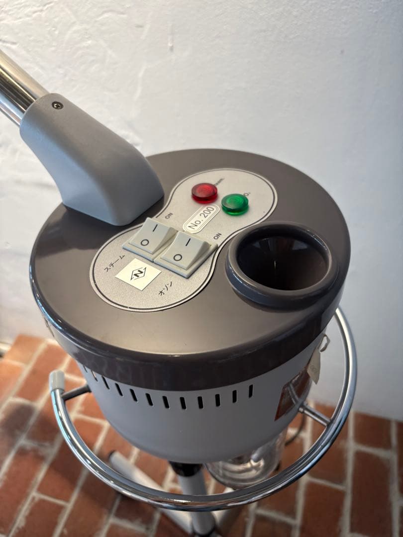 フェイシャルスチーマー中古品