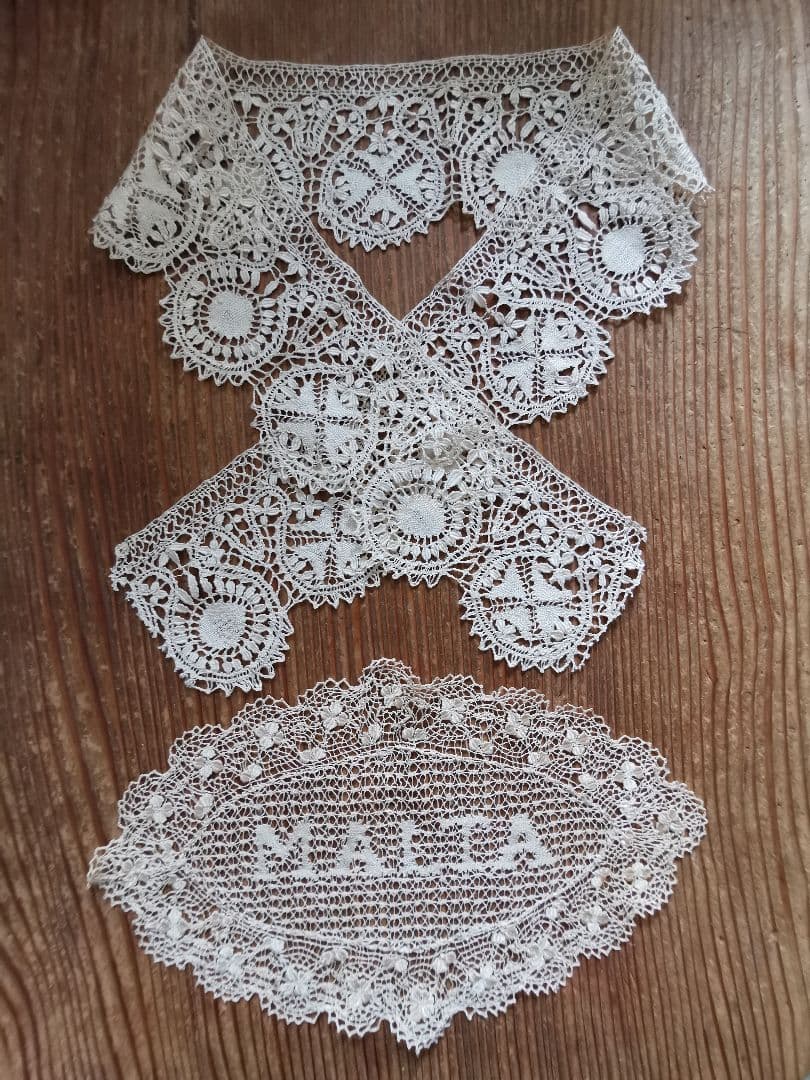 アンティーク マルチーズレース MALTA シルクボビン編ドイリー 小花＆リーフ