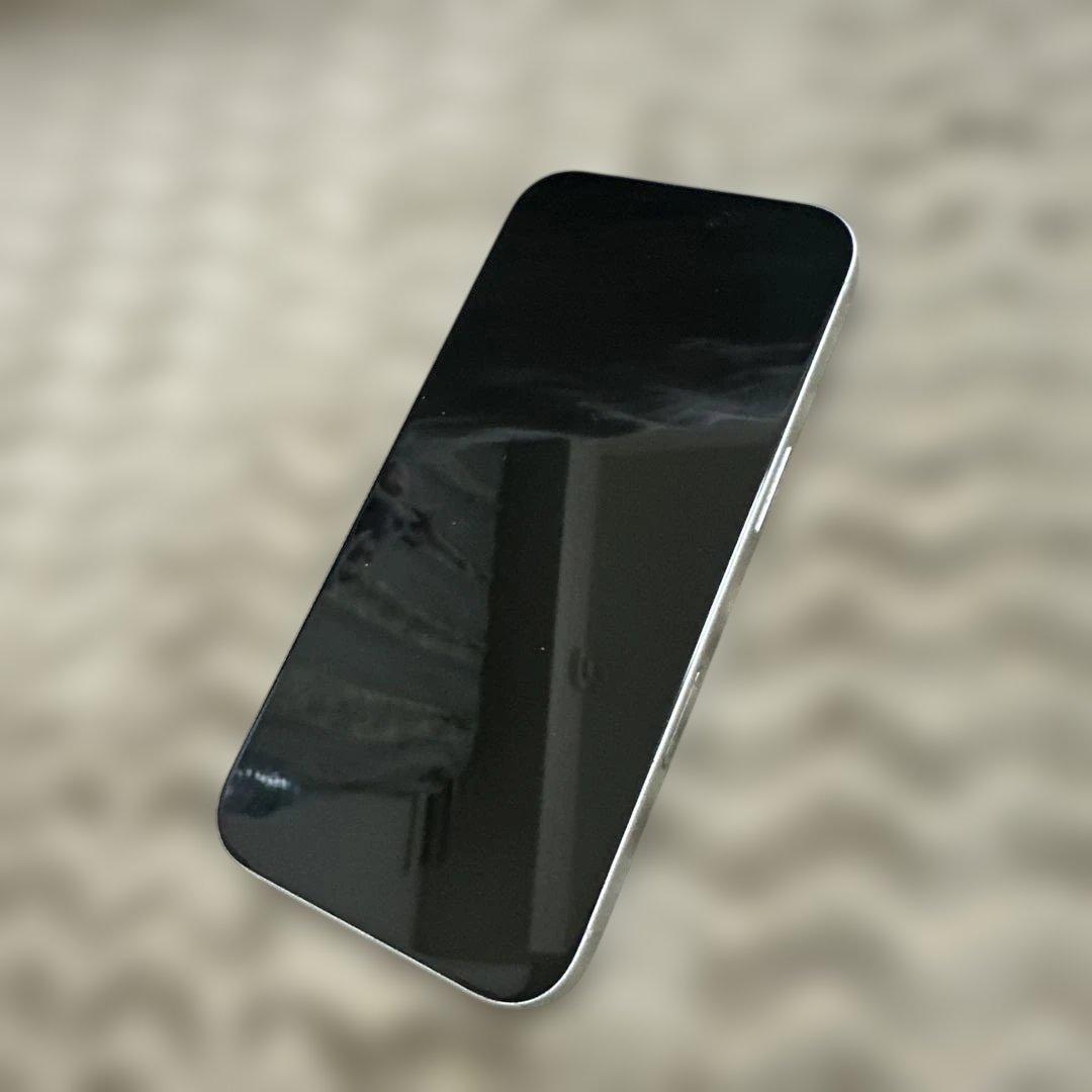 美品iPhone16 128GB SIMフリー ホワイト