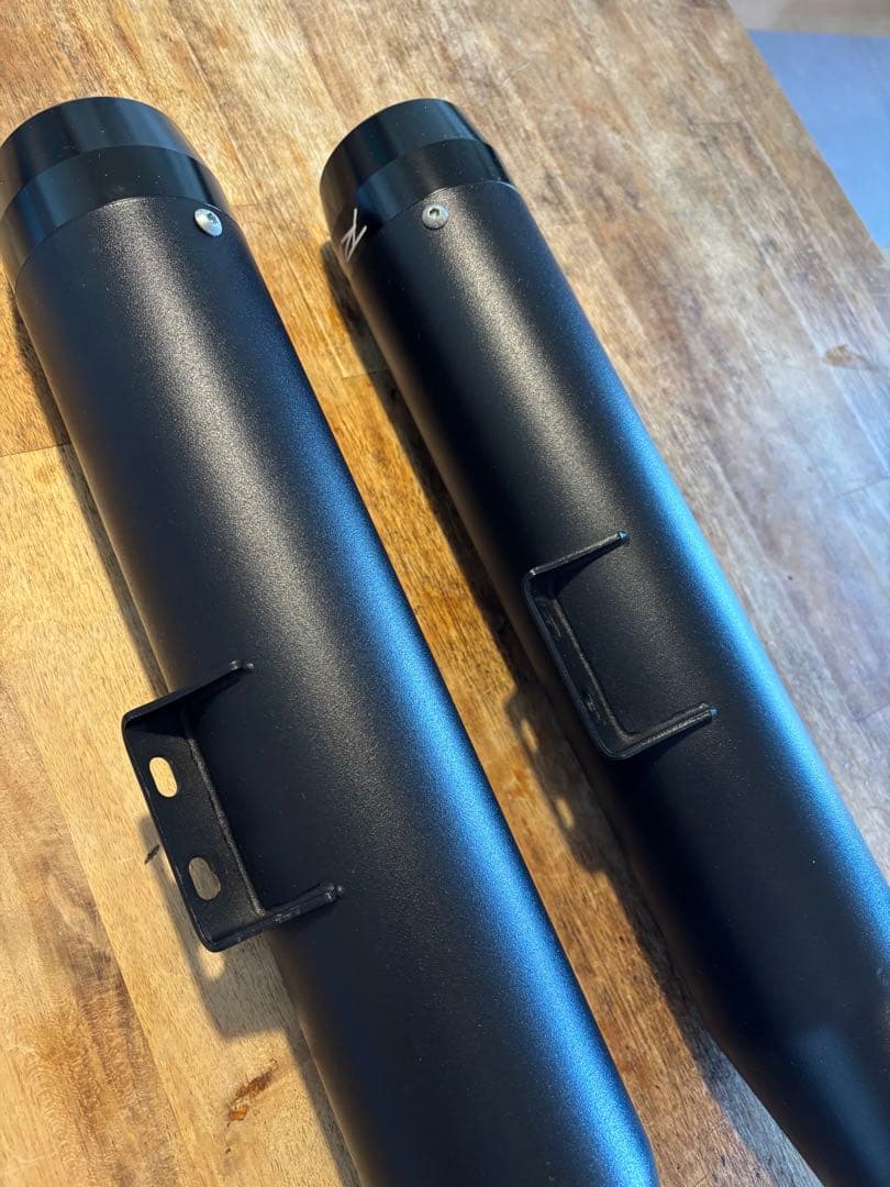 ラインハート 3.5インチ　スリップオンマフラー ブラック　M8 ソフテイル