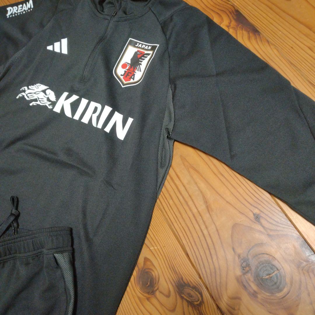 サッカー日本代表トレーニングジャージ