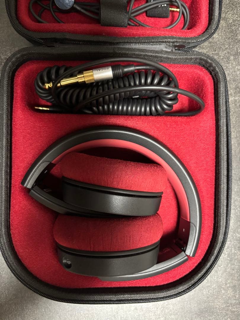 Focal Listen Professional ヘッドフォン