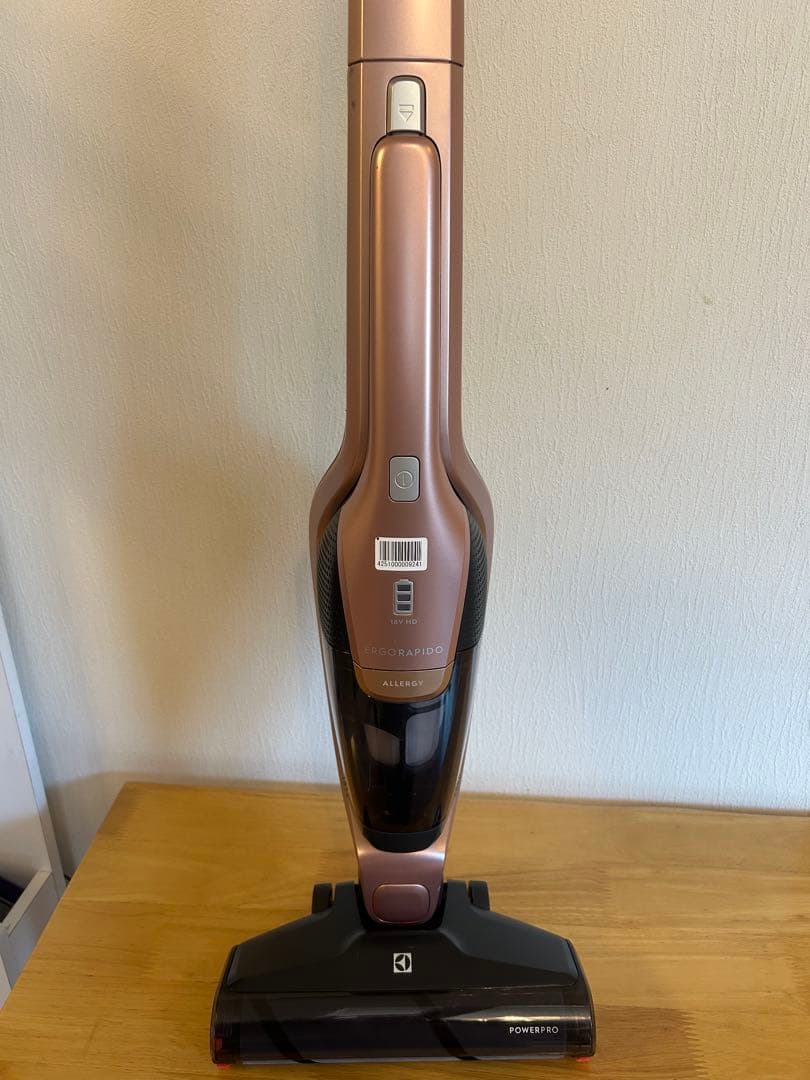 Electroluxエルゴラピードパワープロコードレス掃除機ZB3414AK