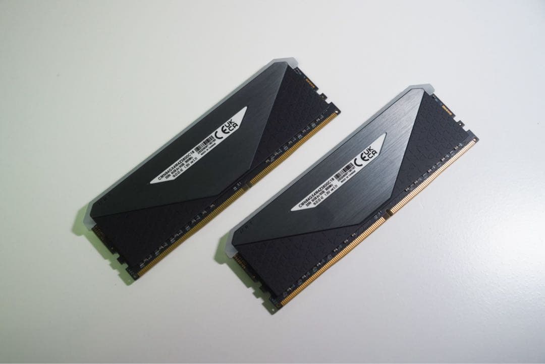 VENGEANCE RGB RT 32GB DDR4 3600MHz ブラック