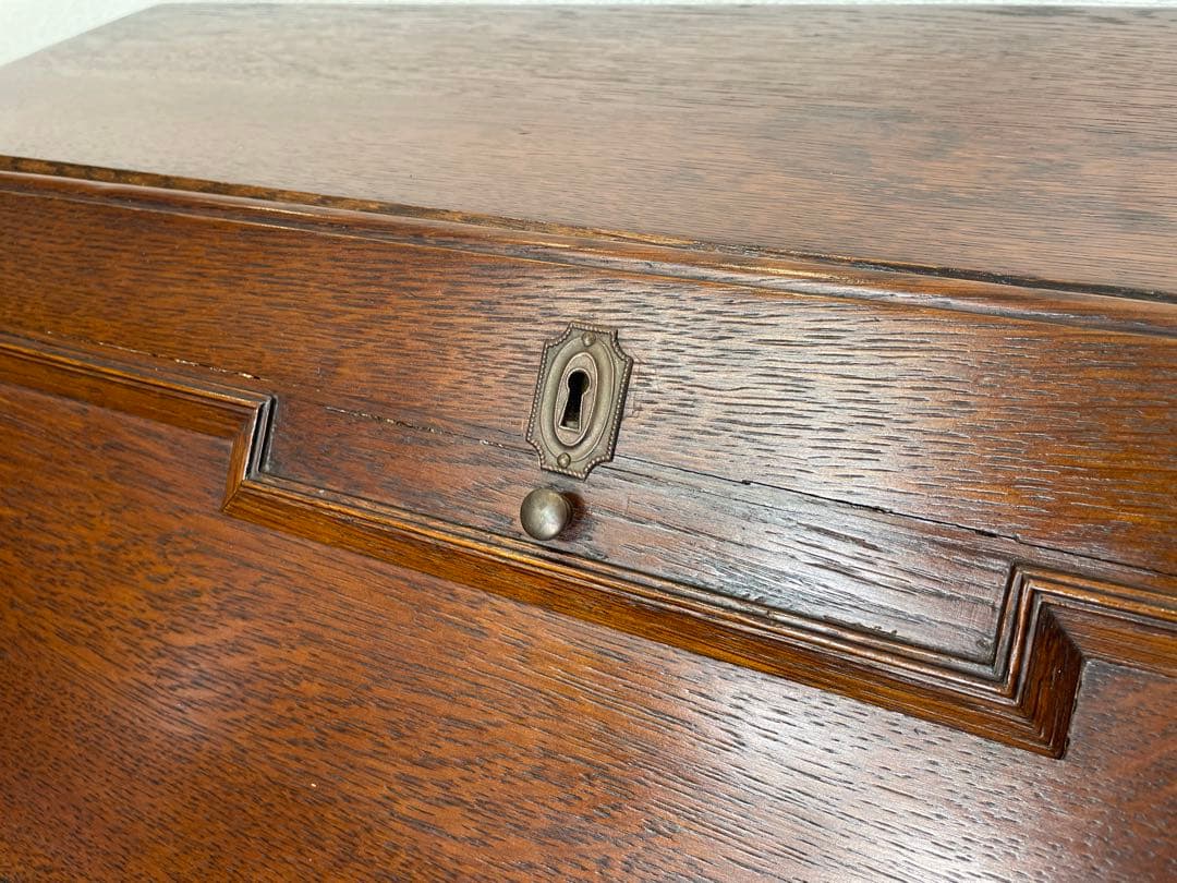 端正なフォルム♪ 英国 アンティーク ライティングビューロー ツイストレッグ