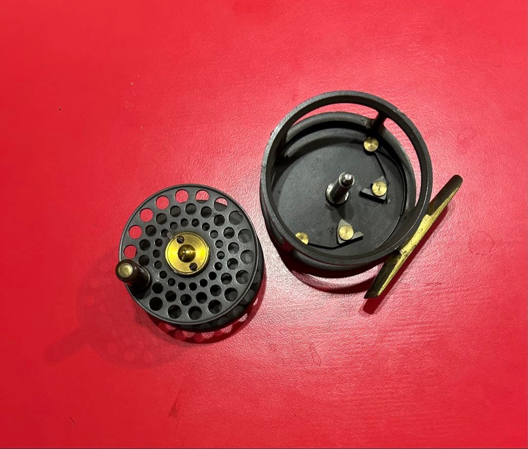 ハーディHardy フェザーウエイト フライリール 英国製