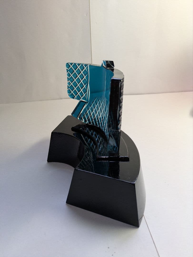 現代の名工、黒木国昭、『きもの図・薩摩切子文置物』、銘「黒木国昭作」、共箱