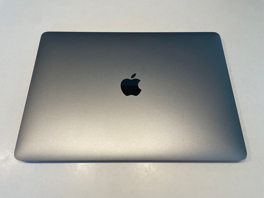 【美品】MacBook PRO M1 Office、FINAL CUT付き