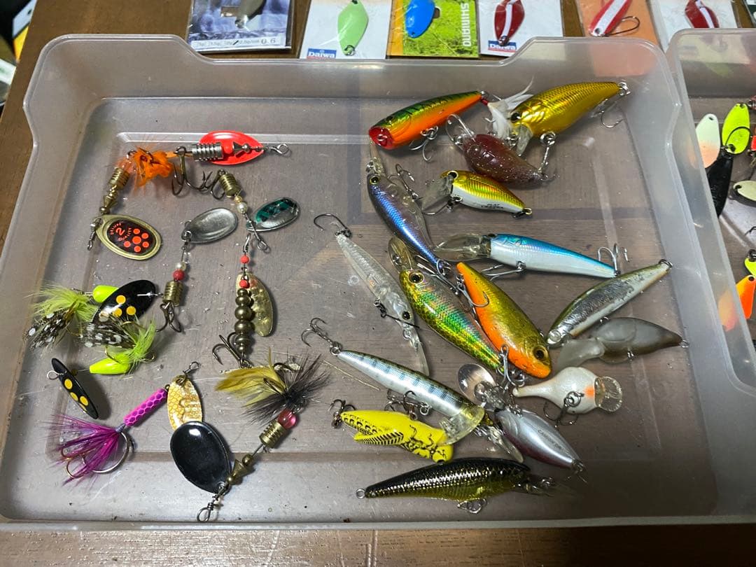 ★管釣引退大量セット！スプーンクランクなど100個以上　ライン、フックも