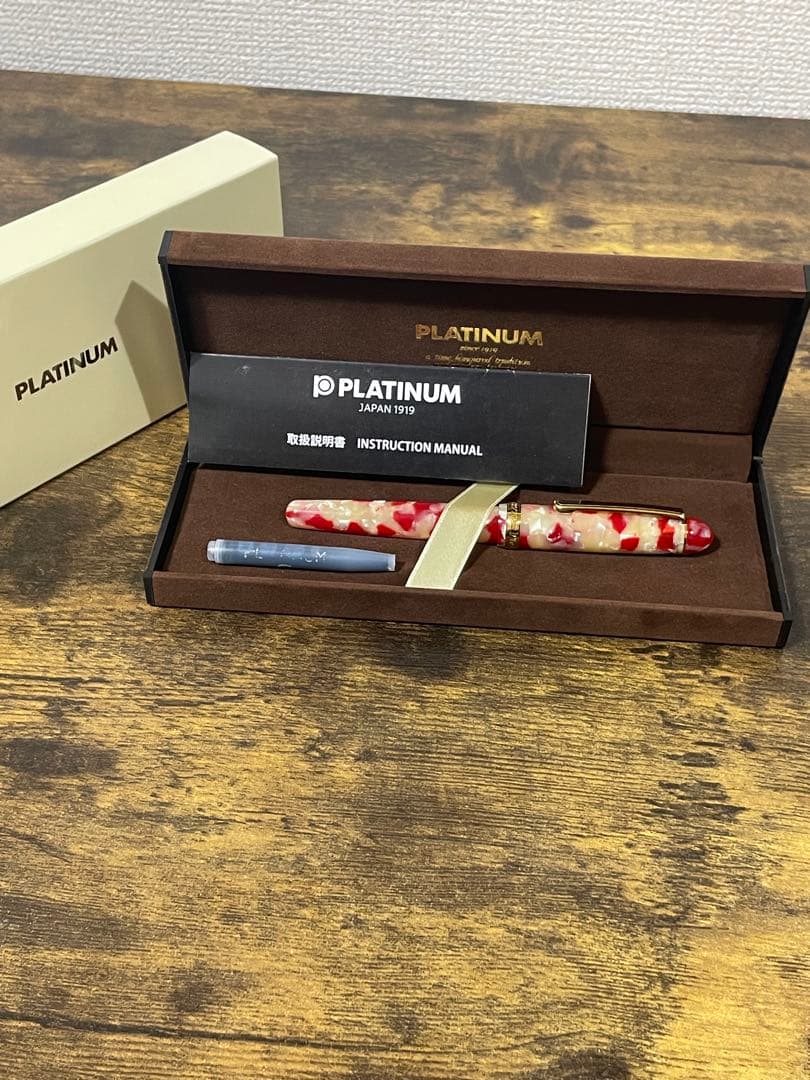 試筆のみ　セルロイド　金魚　14金　細字　プラチナ　万年筆　3776 備品付き