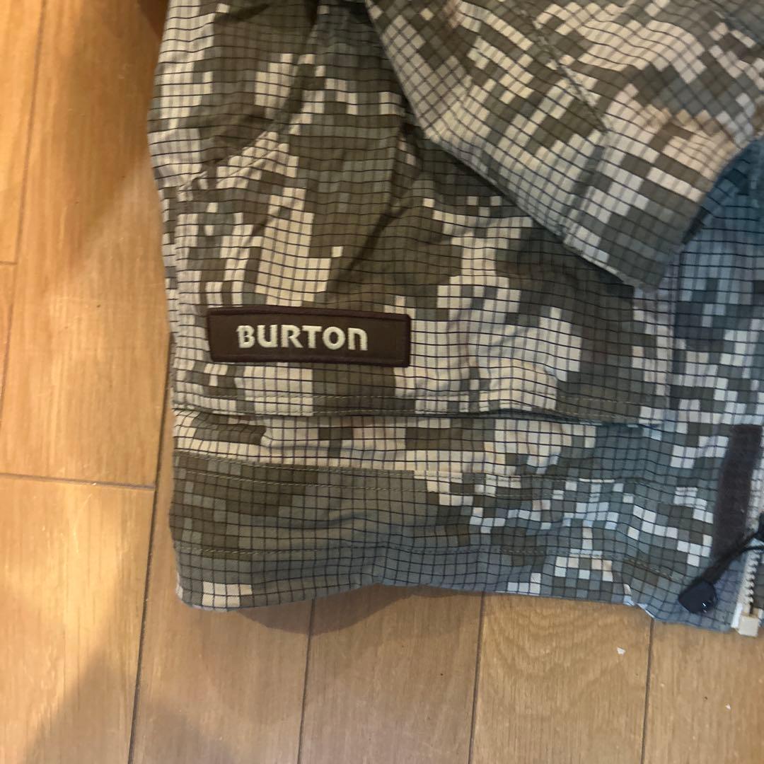 BURTON 迷彩柄 スノーボードジャケット Mサイズ