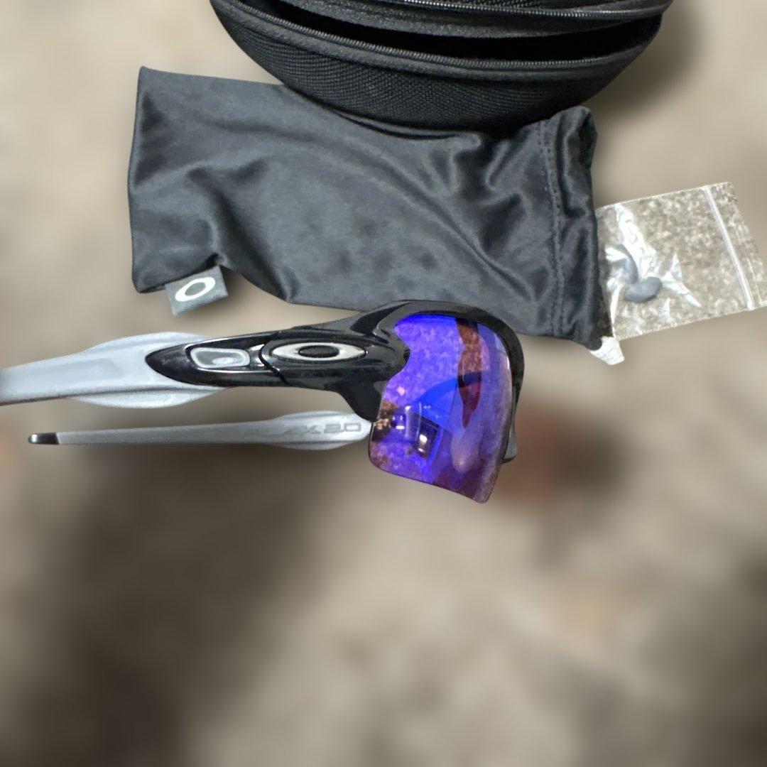 Oakley FLAK 2.0 サングラス ケース付き