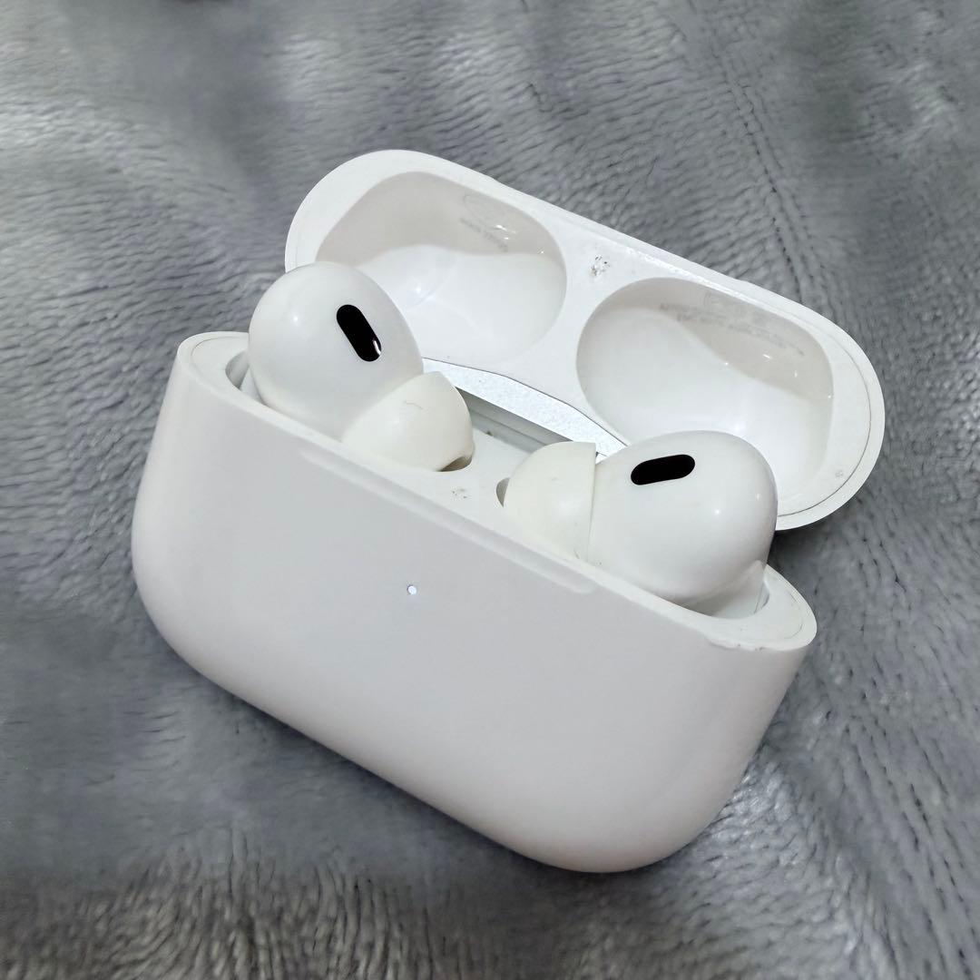 Apple AirPods Pro 第二世代 本体 充電ケース付き