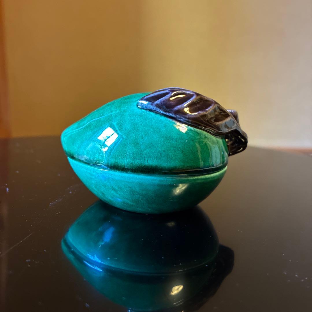 茶道　香合　\"桃\" 交趾