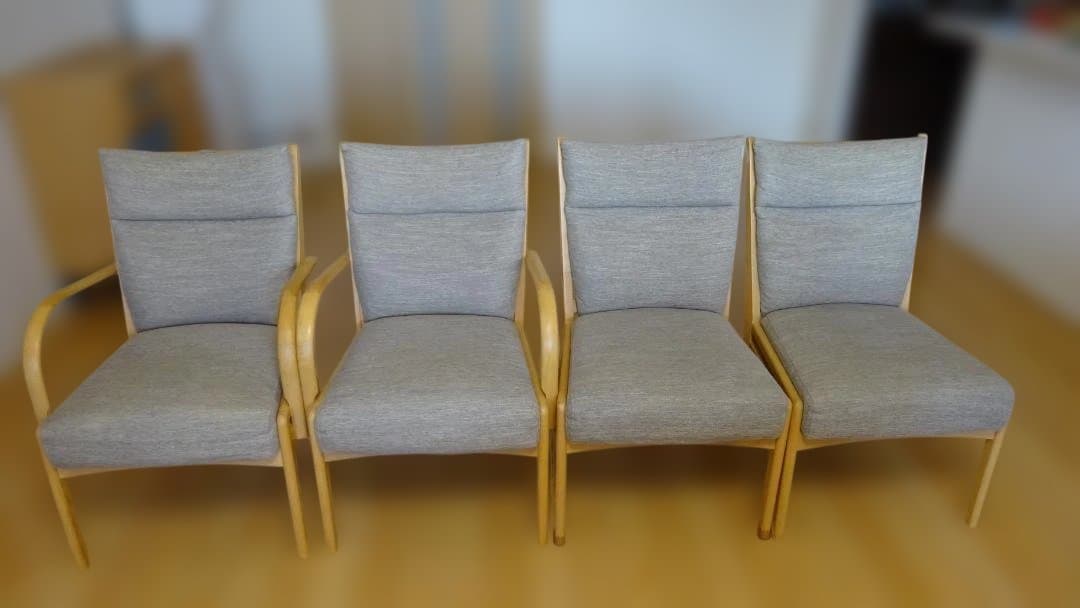 3.ソファのような座り心地(ニトリ C-27肘付き2脚+肘なし２脚）4脚セット