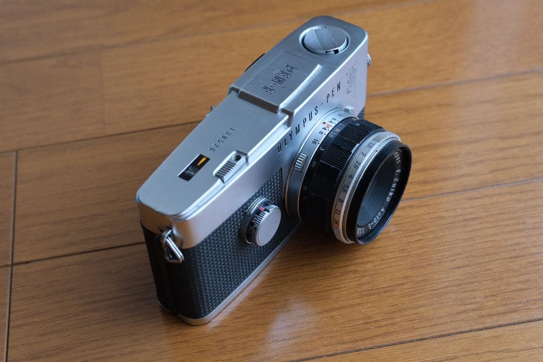 Olympus Pen-F フィルム一眼レフカメラ（38mmレンズ付き）