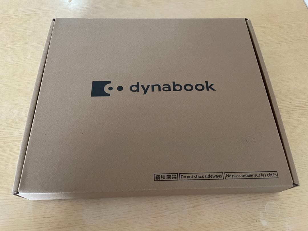 【極美品】ノートパソコン dynabook T8 Core i7/32GB