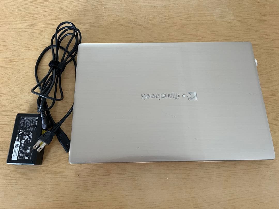 【極美品】ノートパソコン dynabook T8 Core i7/32GB