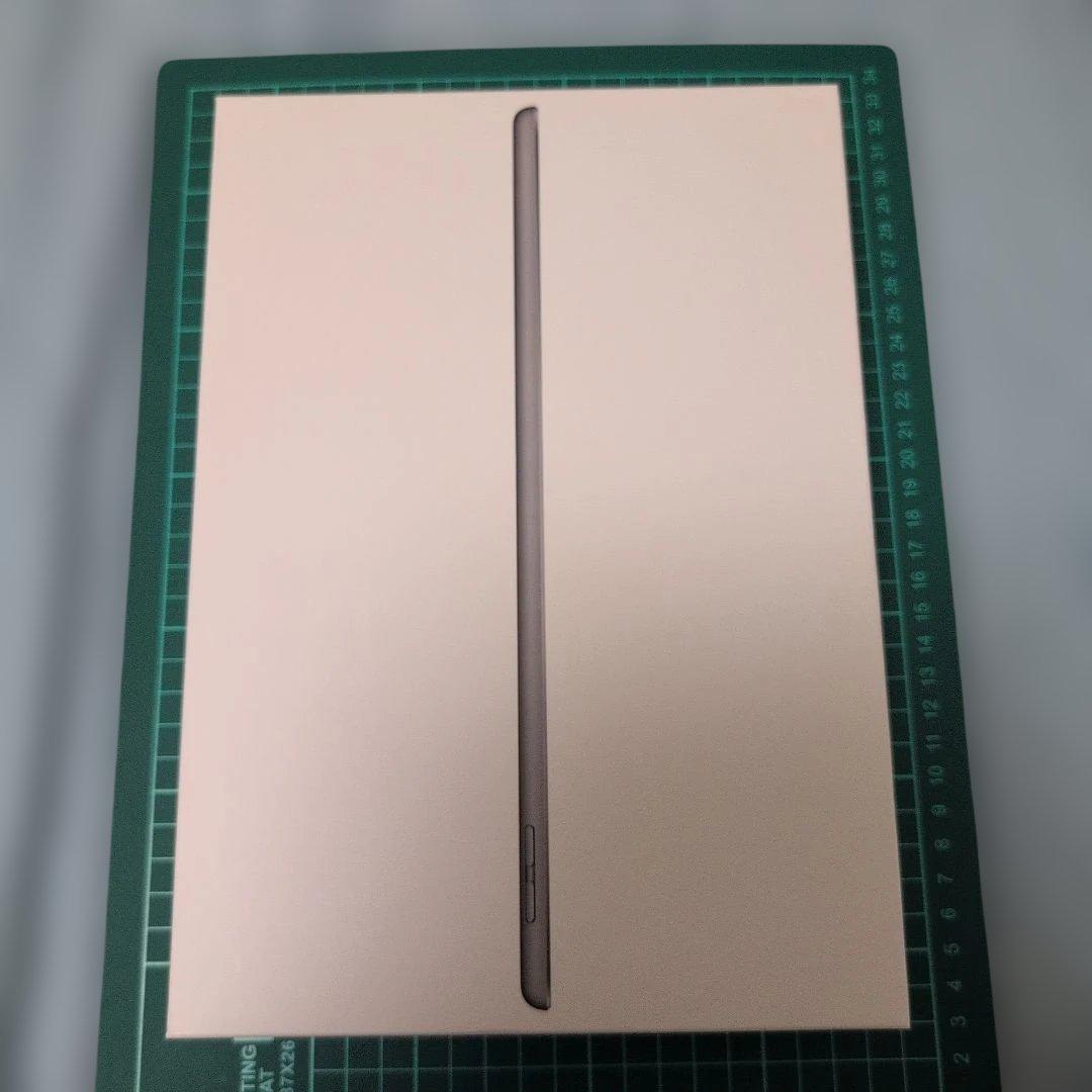 iPad 第８世代 本体 32GB スペースグレー