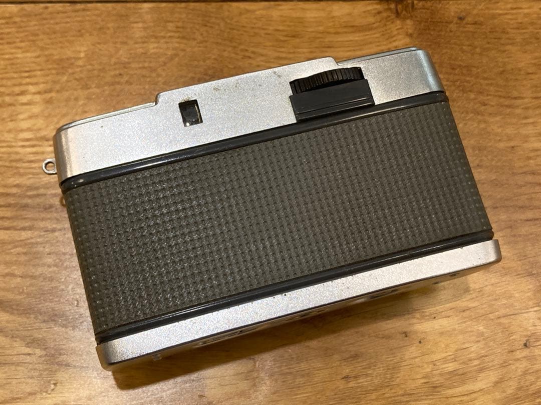 OLYMPUS Pen フィルムカメラ レンズキャップ付き