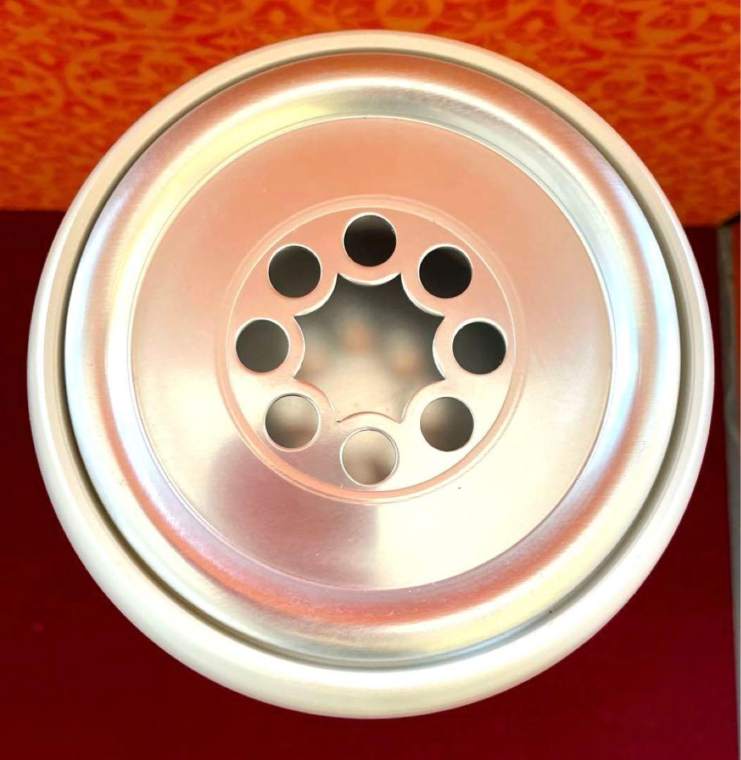 昭和レトロ未使用金属製 置き型灰皿 穴あきデザイン