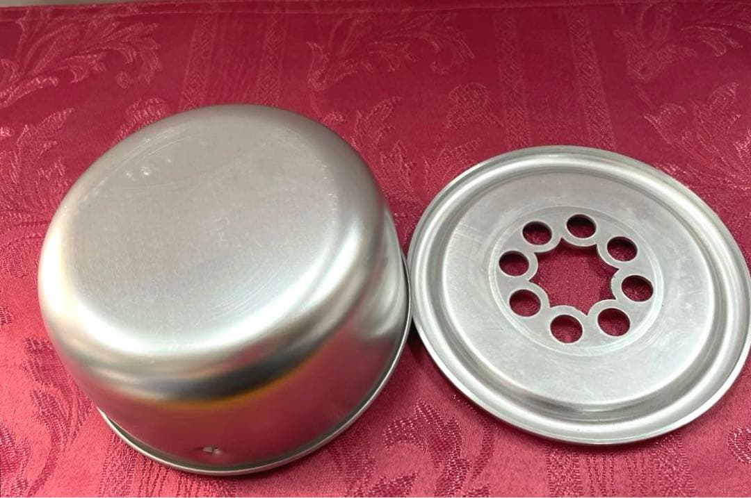 昭和レトロ未使用金属製 置き型灰皿 穴あきデザイン