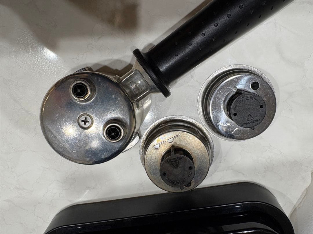 デロンギスティローザ