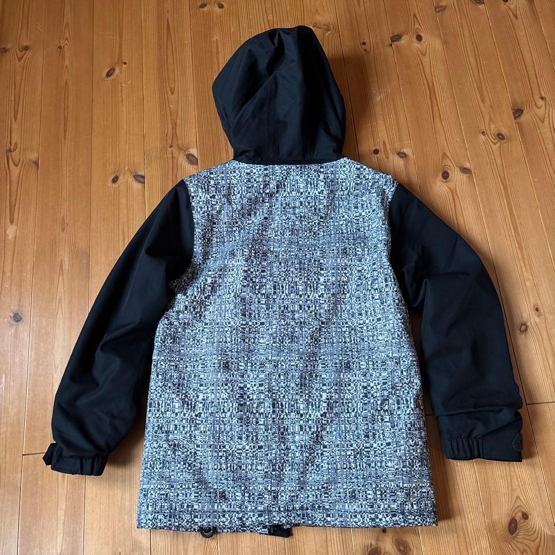 VOLCOM キッズ　スノーボードウェア上下　Ｌサイズ150〜160cm(美品)