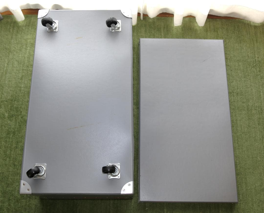 【中古】フタ・キャスター付き　収納ケース　幅84×奥46×高36　①