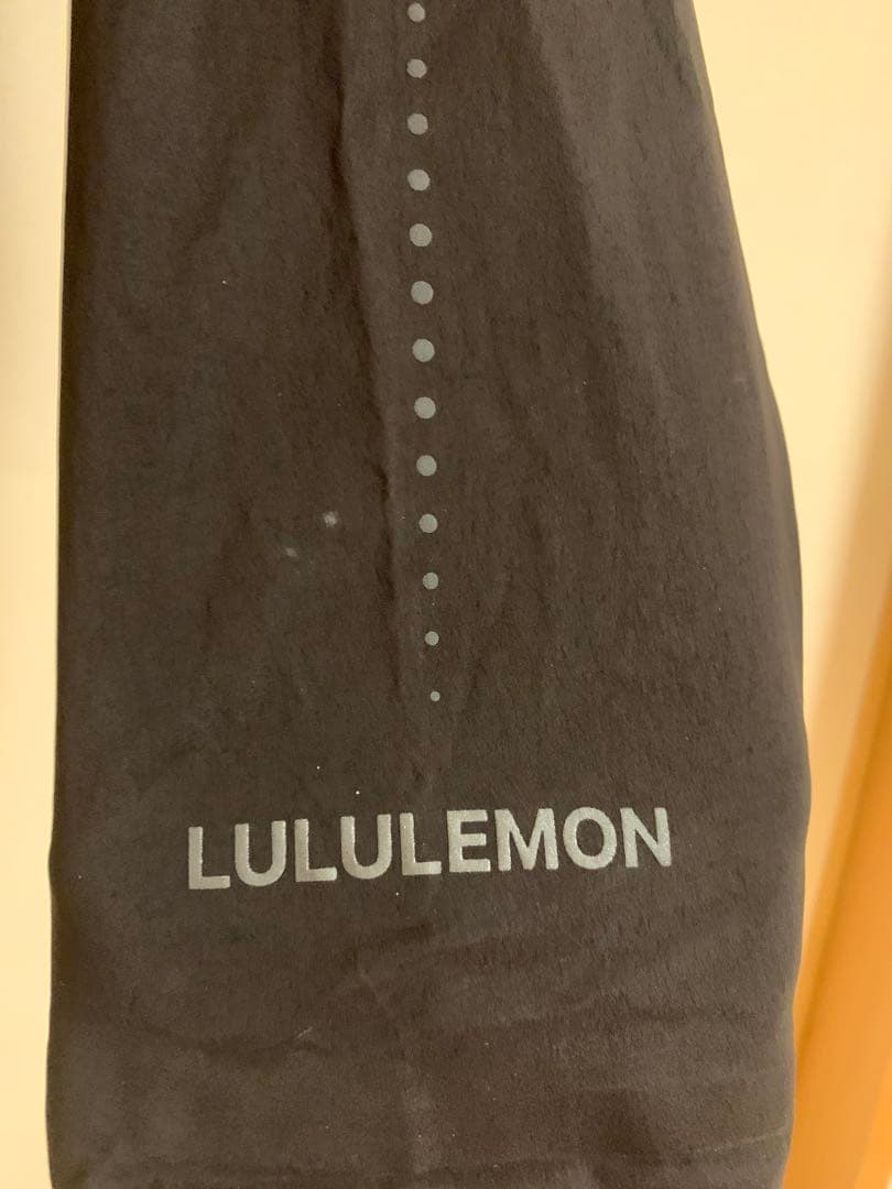 LULULEMON ブラック サイクルジャケット フルジップ