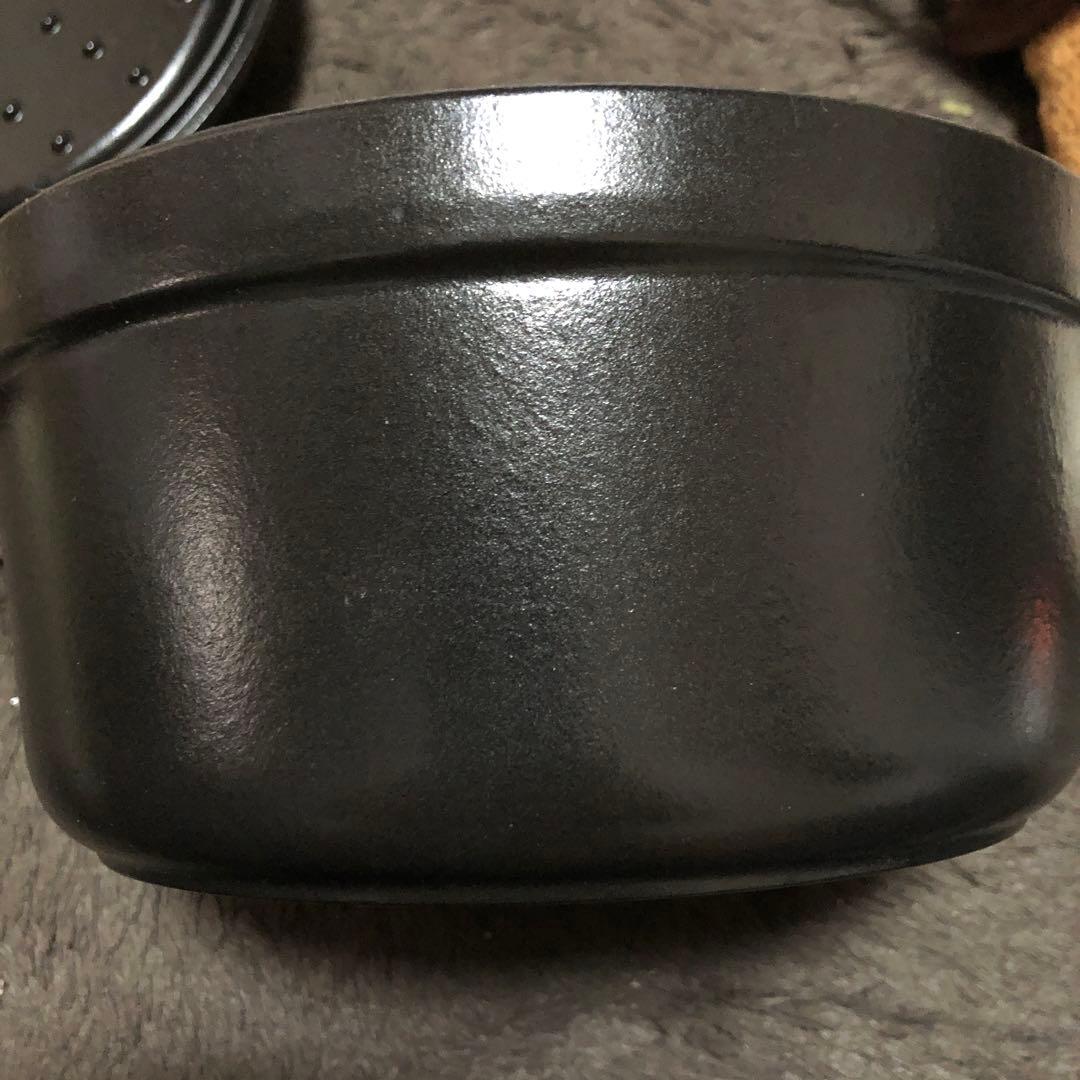 ストウブ　STAUB LA COCOTTE 22cm 未使用　油ならし済み