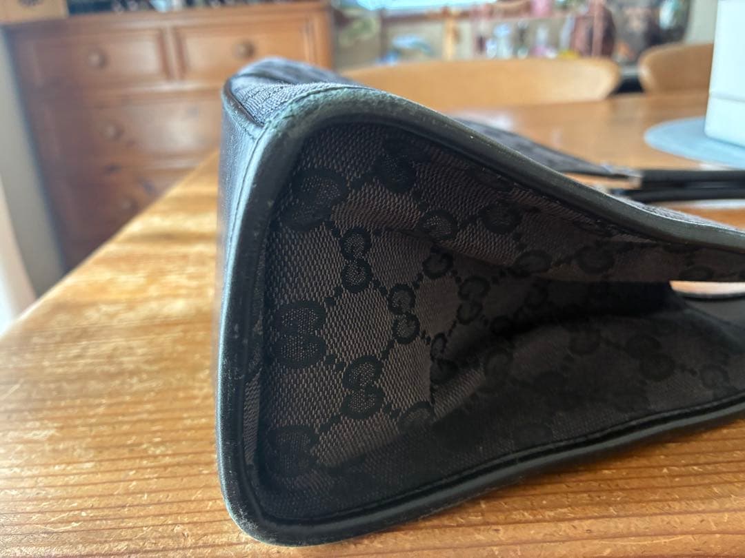 GUCCI グッチ　ブラック ハンドバッグ