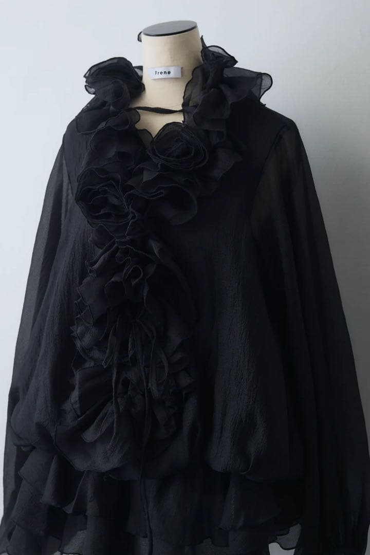 frene フレーネ　フリル付き黒シースルーブラウス