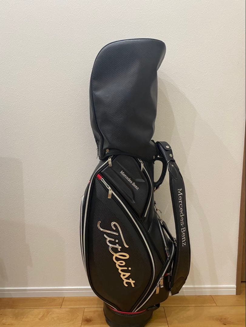 メルセデスベンツ×タイトリスト キャディーバック