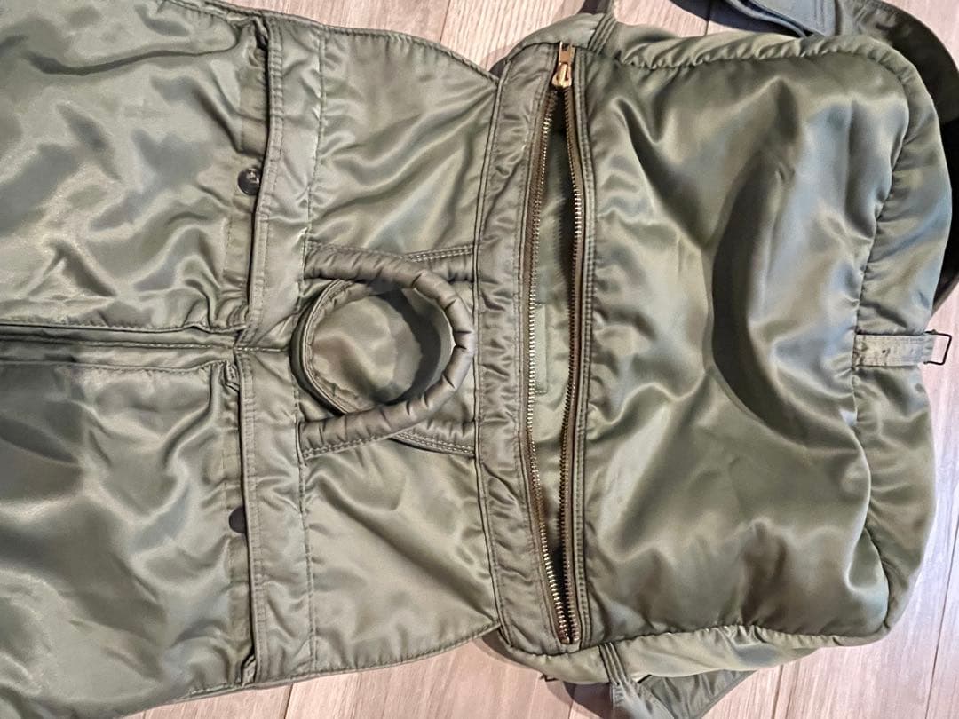 PORTERタンカー ヘルメットバック オリーブグリーン