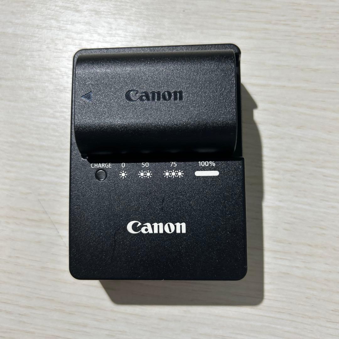 【値下げ中12/13まで】Canon EOS 7D Mark II + レンズ
