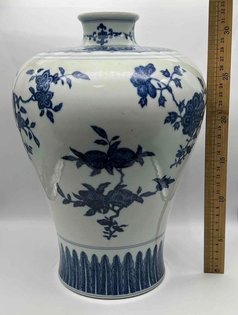 清乾隆時代　【大清乾隆年製】在銘　青花 染付多子多福多寿文梅瓶 (B-69)