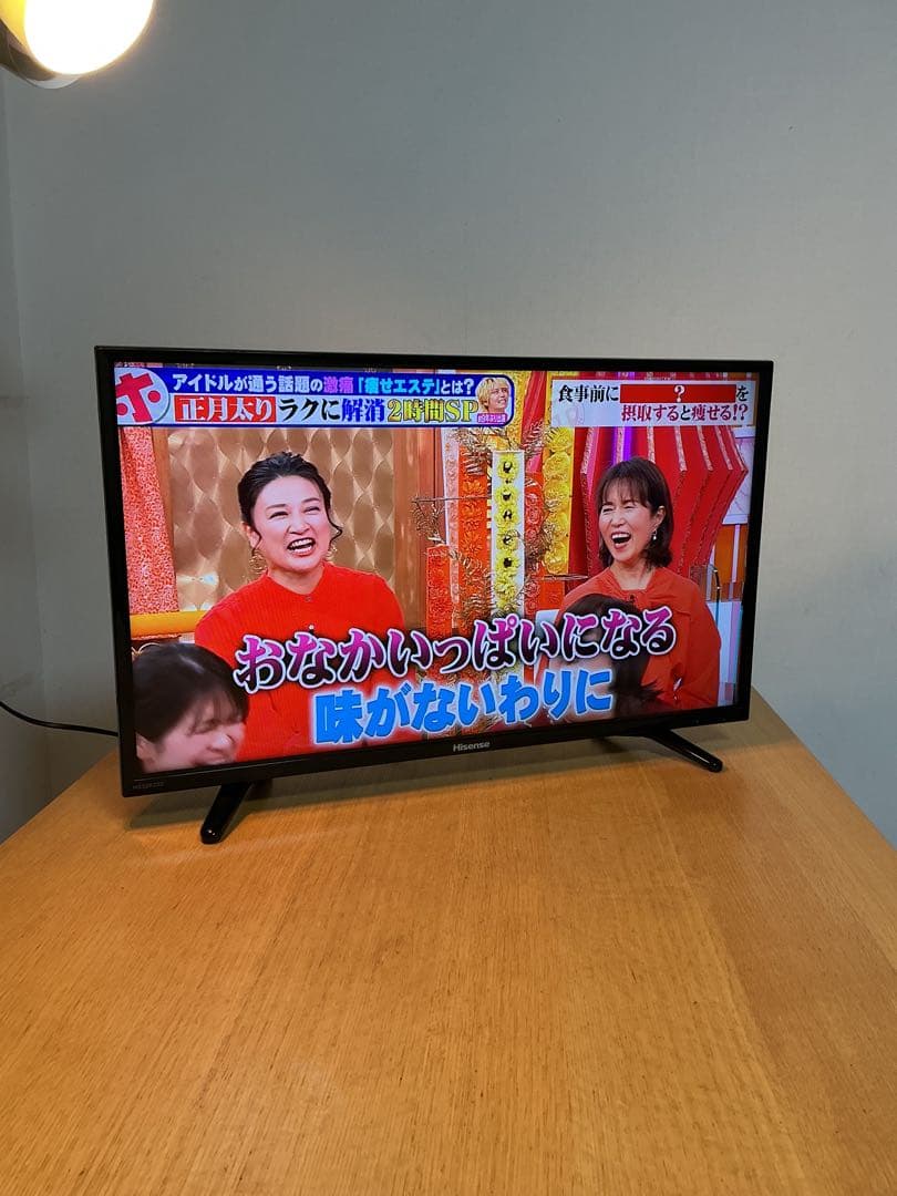 ☆美品　ハイセンス32型液晶テレビHS32K220 おまけあり　送料無料！