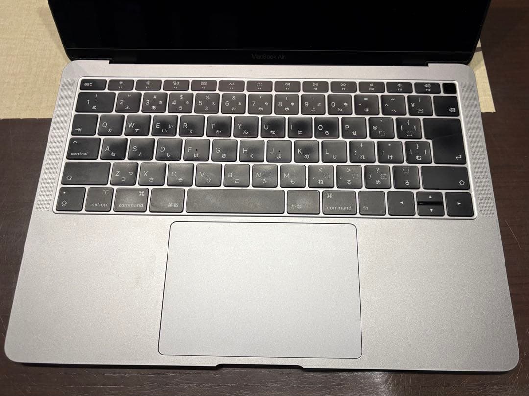 【ジャンク】<MacBookAir2019> 充電中のみ電源ON／動作非常に遅い