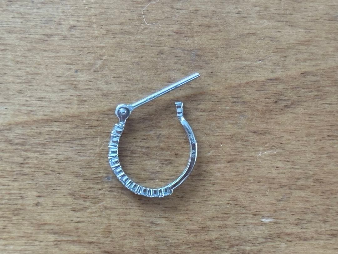 美品　プラチナダイヤモンドピアス　片耳のみ⭐︎ニコちゃん