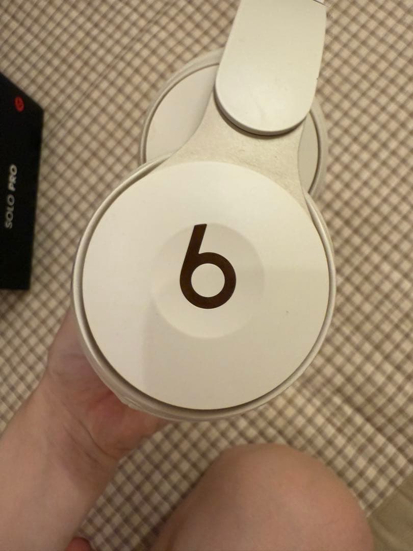 Beats SOLO PRO ノイズキャンセリングワイヤレスヘッドホン ホワイト
