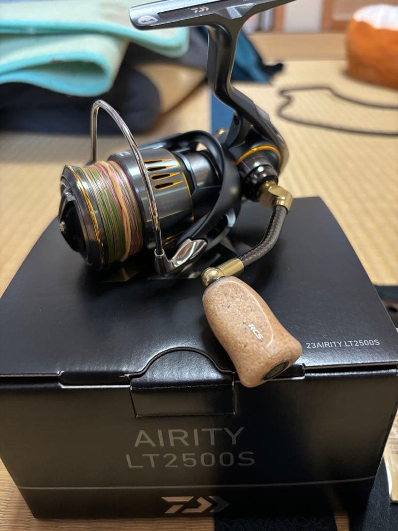 ダイワ　23エアリティLT2500S slp worksカスタム　極美品