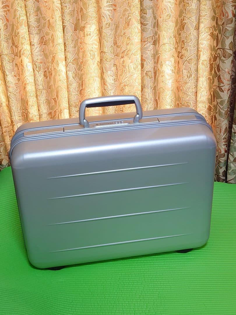 映画 007 Samsonite ジェームス・ボンド　ダイヤルロック　ベルギー