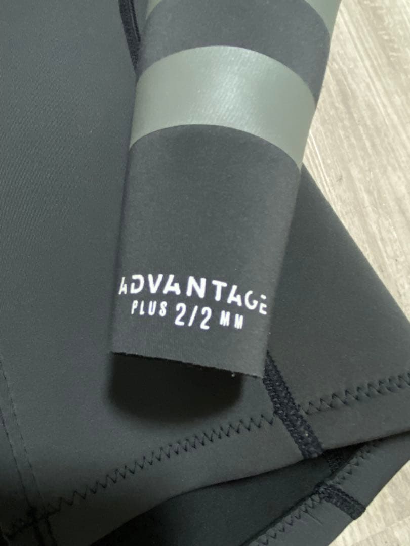 Hurley 長袖タッパー レディース M 2mm