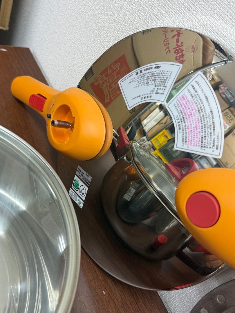 【送料込み】松居一代　圧力鍋3L マジッククッキング　18-8ステンレス製