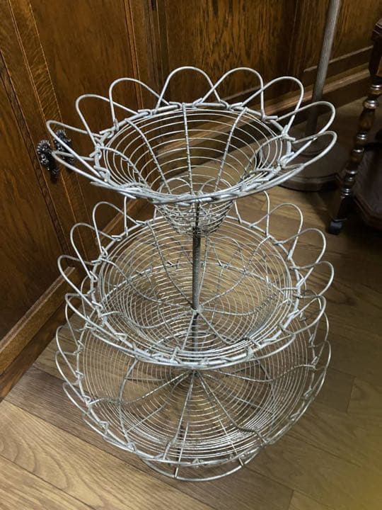 【20%OFF】新春セール♪フランス☆ワイヤーラック3段ラウンド型収納＊歪みあり